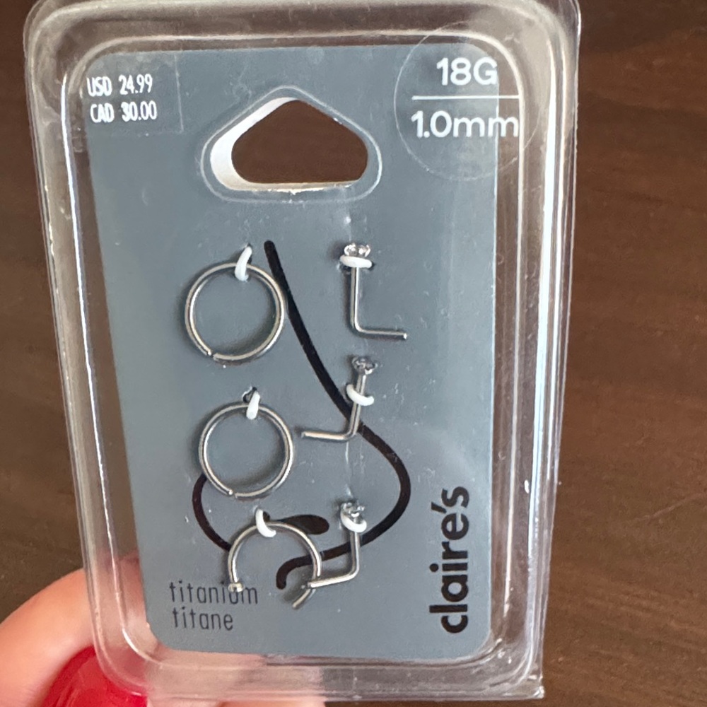 Claire's Titanium Nose Rings Set - Sleek Silver